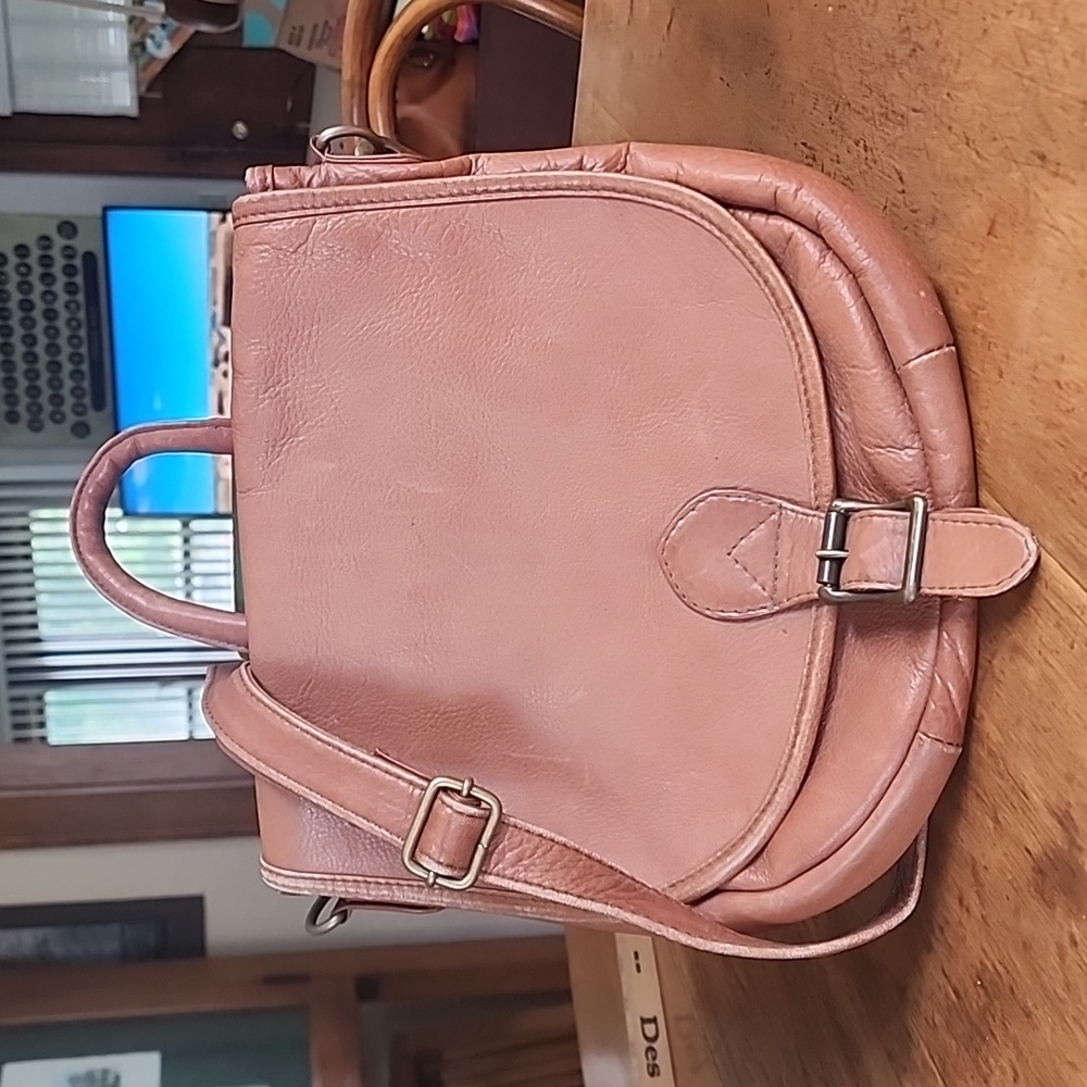 Vintage Hobo International-Colombia leather saddle bag convertible backpack tan
